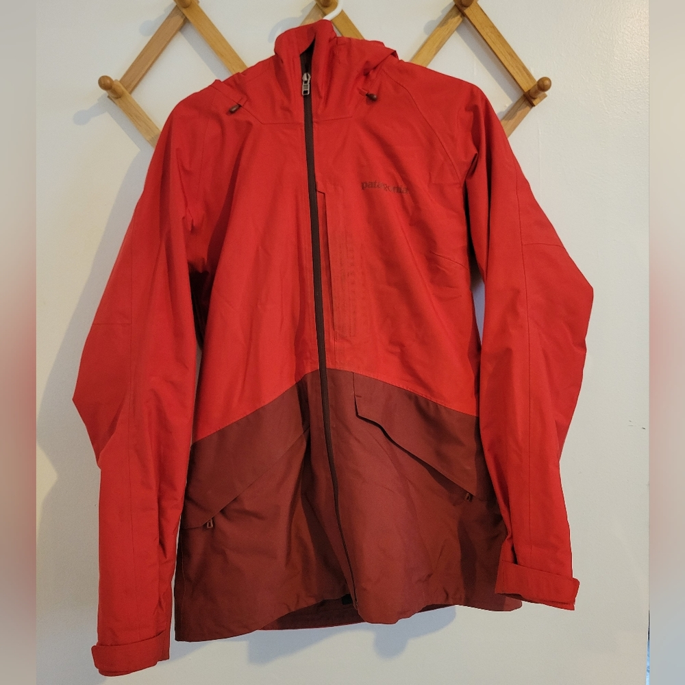 Small Patagonia Hooded Jacket